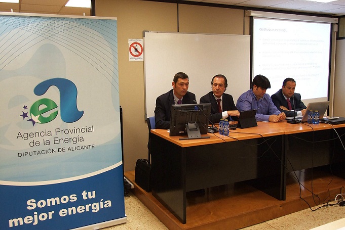 La Agencia Provincial de la Energía explica a los municipios cómo ahorrar energía