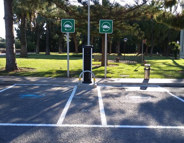Nuevos puntos de recarga de vehículos eléctricos en la Diputación de Alicante