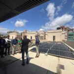 Visitamos las nuevas placas fotovoltaicas instaladas en el MARQ, el Hogar Provincial y la Oficina Técnica