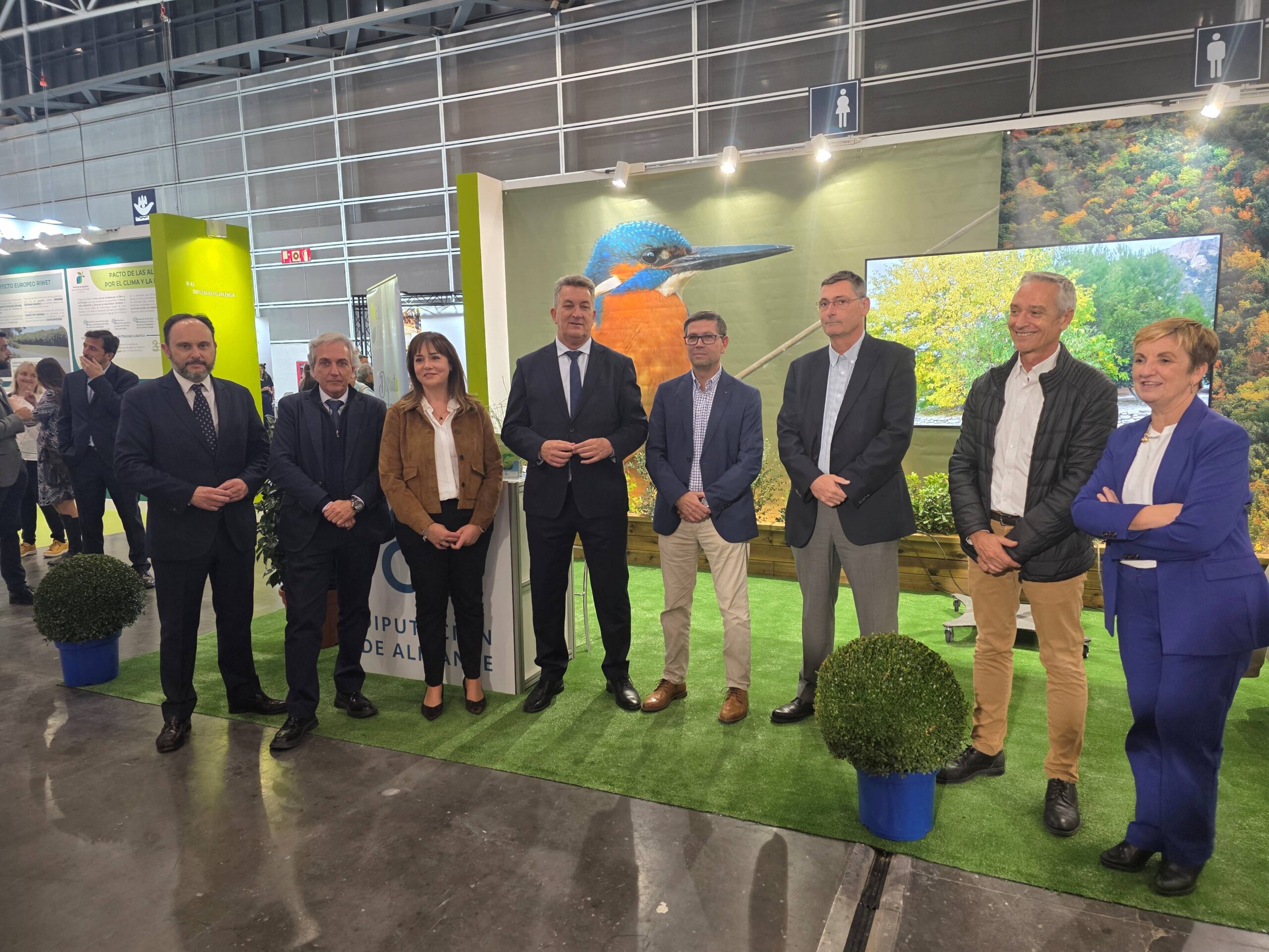 Delegación Alicante y miembros del Consell de la Generalitat Valenciana